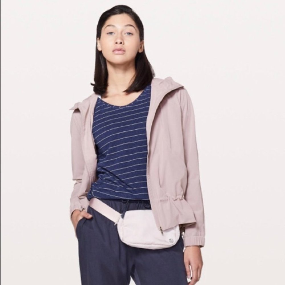 Lululemon Pack It Up Jacket, Size 10, Smoky Blush